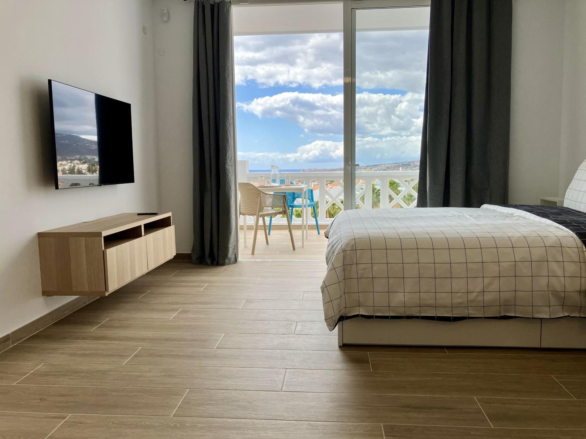 Costa Adeje - Modern Apartment With Terrace Views Of Ocean & Sunset Dış mekan fotoğraf