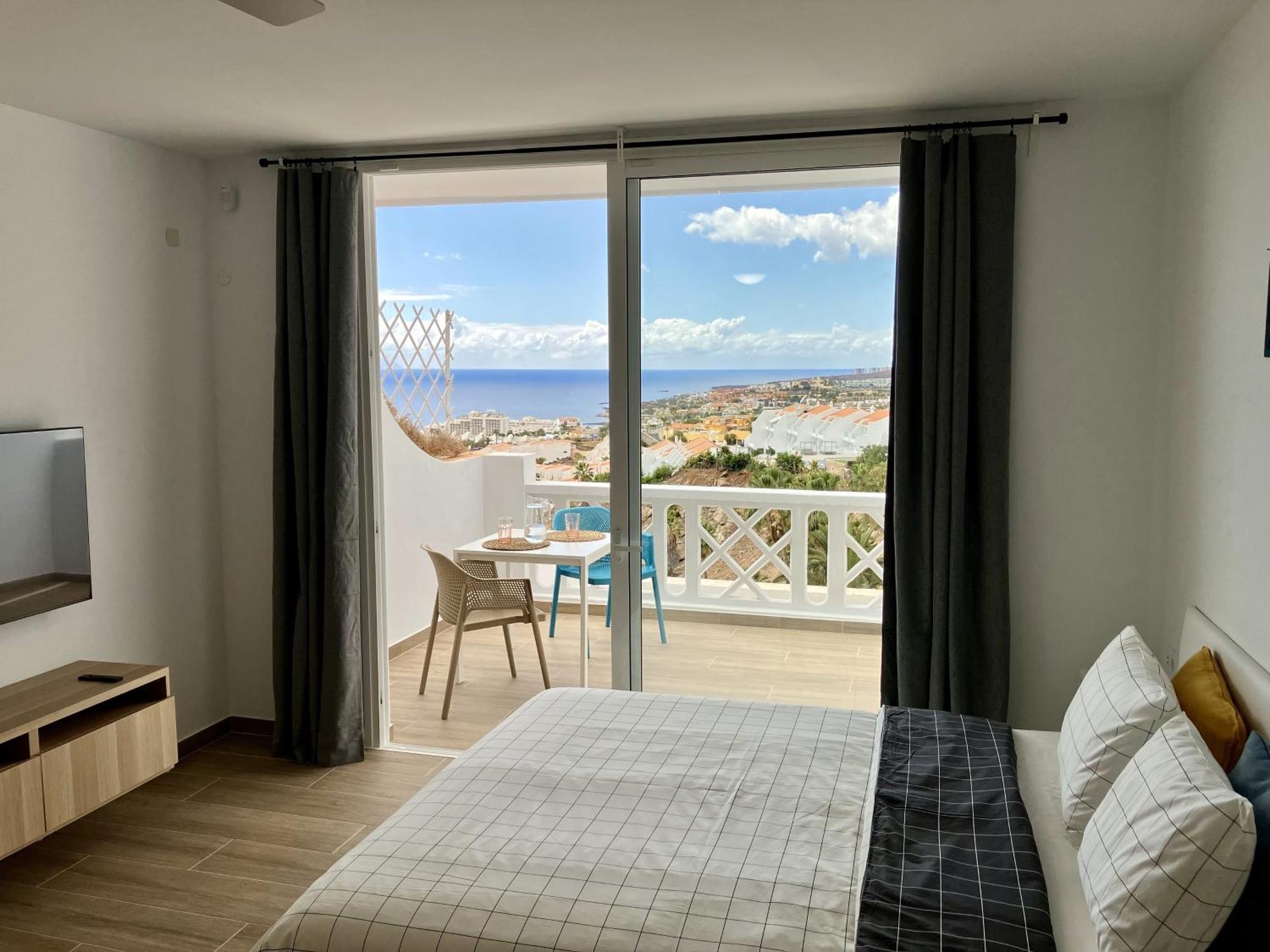 Costa Adeje - Modern Apartment With Terrace Views Of Ocean & Sunset Dış mekan fotoğraf