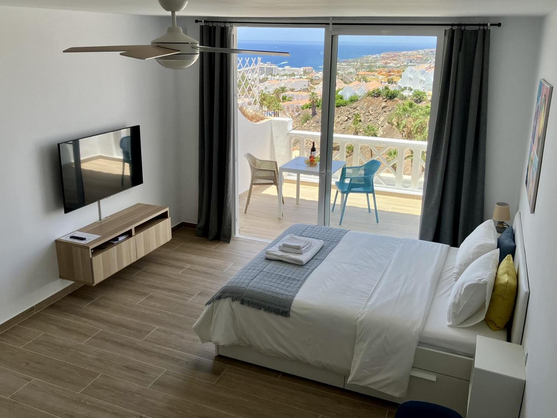 Costa Adeje - Modern Apartment With Terrace Views Of Ocean & Sunset Dış mekan fotoğraf